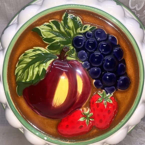 8.5" VTG Gailstyn Sutton Towle Ceramic jello mold fruit wall decor - Picture 4 of 7